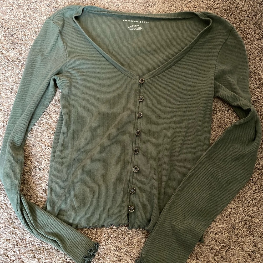 Long sleeve American Eagle shirt